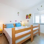 Timeless Antique Old Town With Terrace Apartman *
