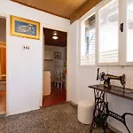 Apartman Timeless Antique Old Town With Terrace Zára