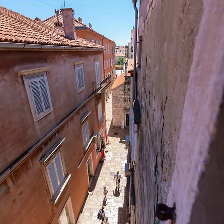 Timeless Antique Old Town With Terrace *