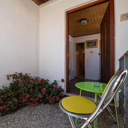 Timeless Antique Old Town With Terrace * Zara