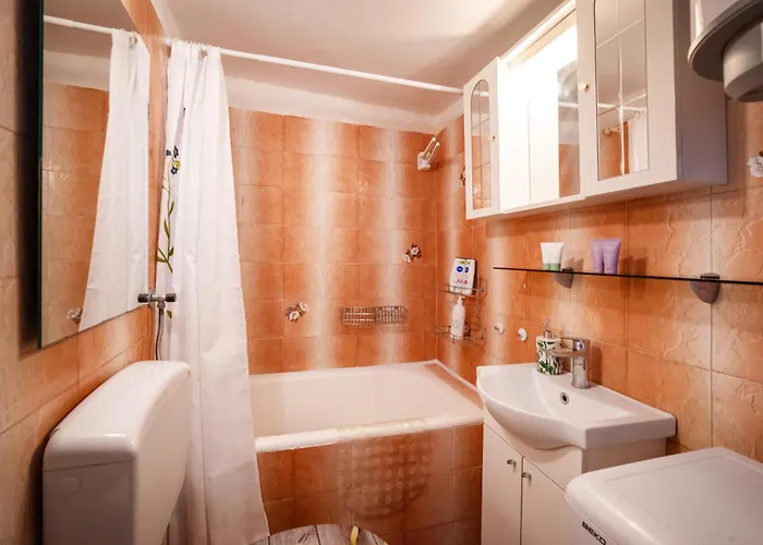 Lägenhet Timeless Antique Old Town With Terrace