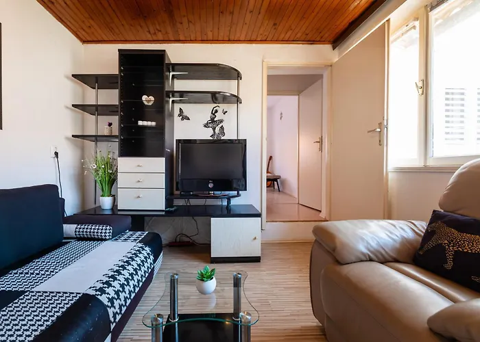 Timeless Antique Old Town With Terrace Lägenhet *