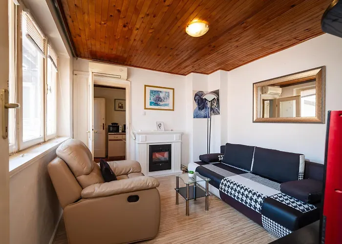 Timeless Antique Old Town With Terrace