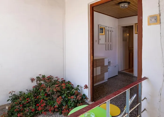 Lägenhet Timeless Antique Old Town With Terrace *